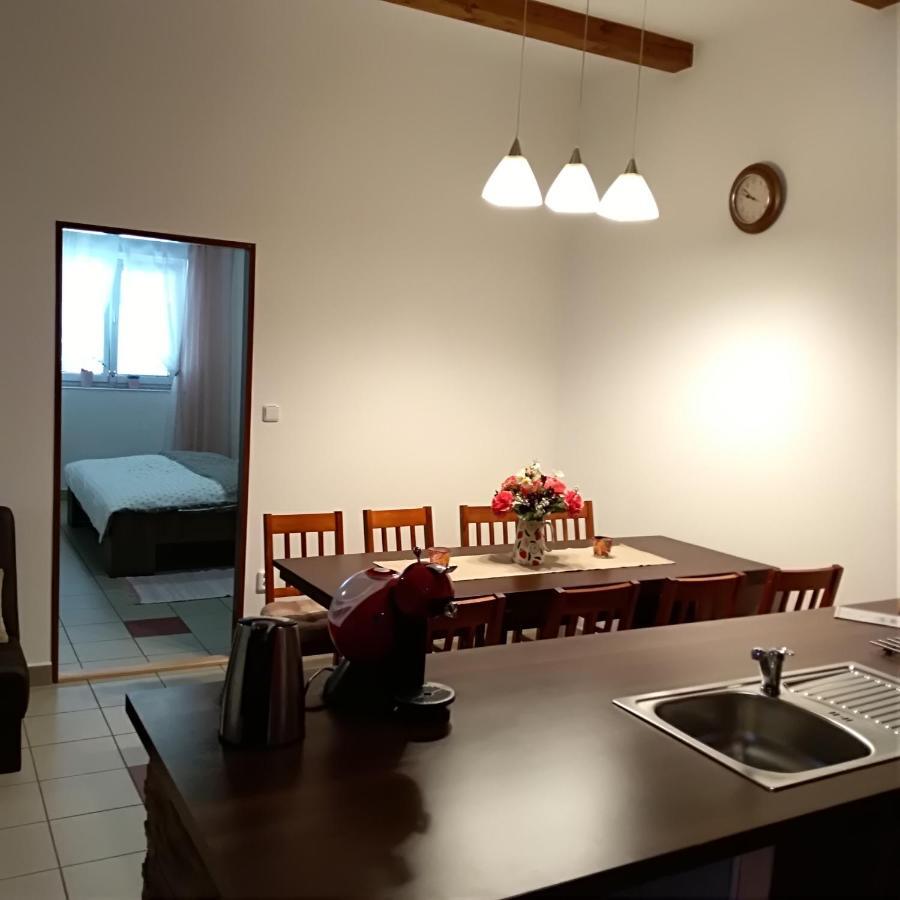 Apartman U Sudu Kobylí Eksteriør bilde